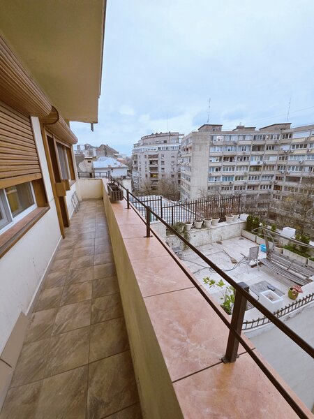 Calea Victoriei Cismigiu etaj 5 bloc consolidat